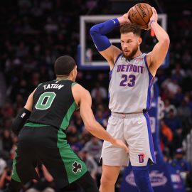 Blake Griffin v Tatum