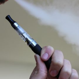 e-cigarette-1301664_1920