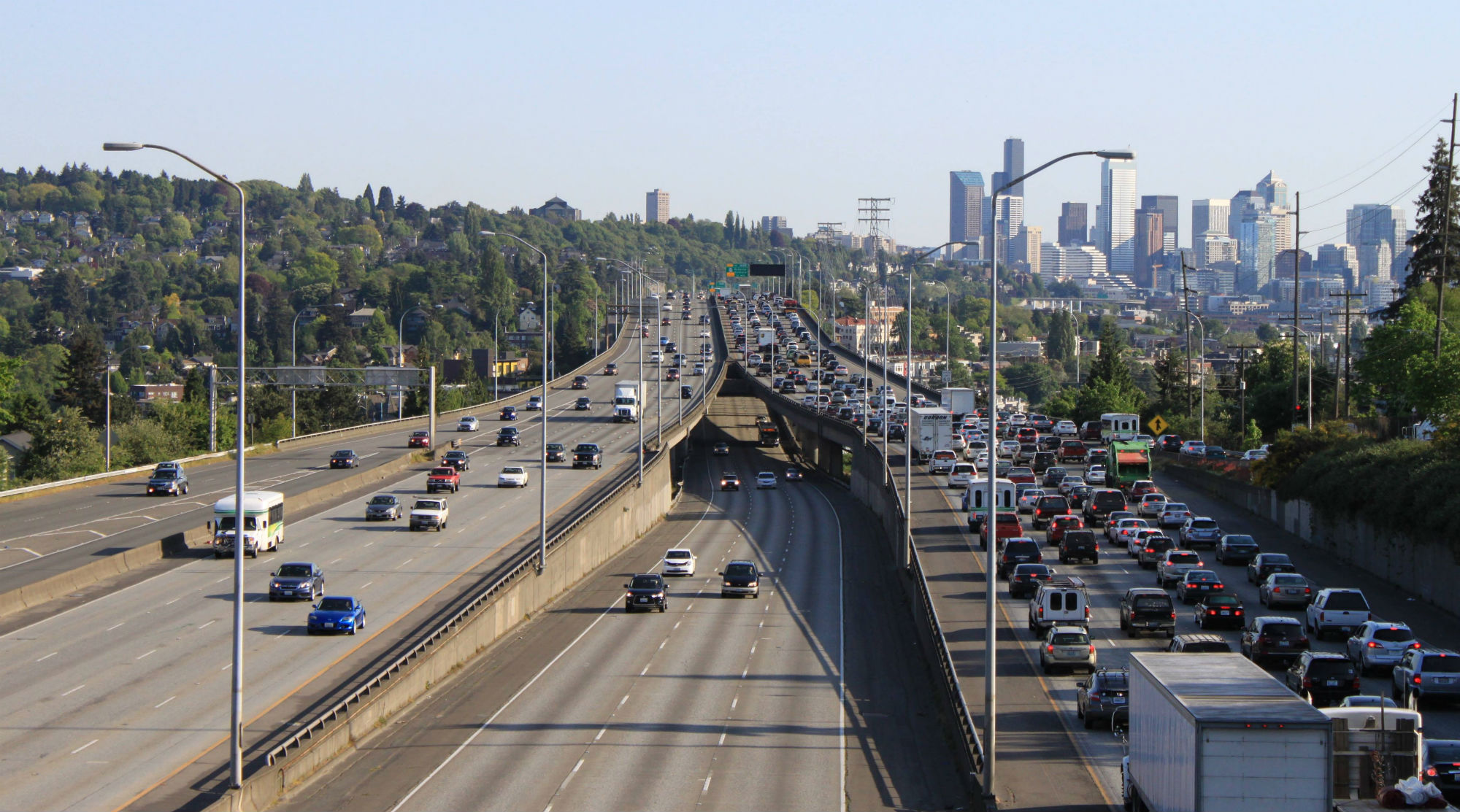 i-5_southbound_traffic_from_ne_45th_street_in_seattle
