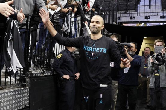 NBA: Charlotte Hornets at San Antonio Spurs