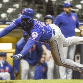 MLB: New York Mets at Milwaukee Brewers