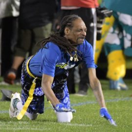 NFL: Pro Bowl-Play Football Celebrity Flag Game