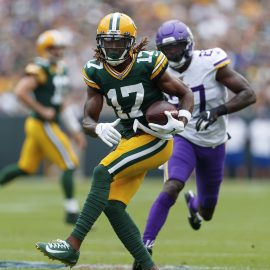 NFL: Minnesota Vikings at Green Bay Packers