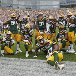 NFL: Minnesota Vikings at Green Bay Packers