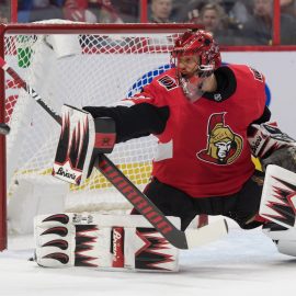 NHL: Carolina Hurricanes at Ottawa Senators