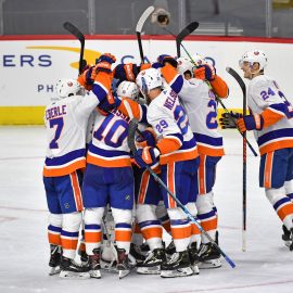 NHL: New York Islanders at Philadelphia Flyers