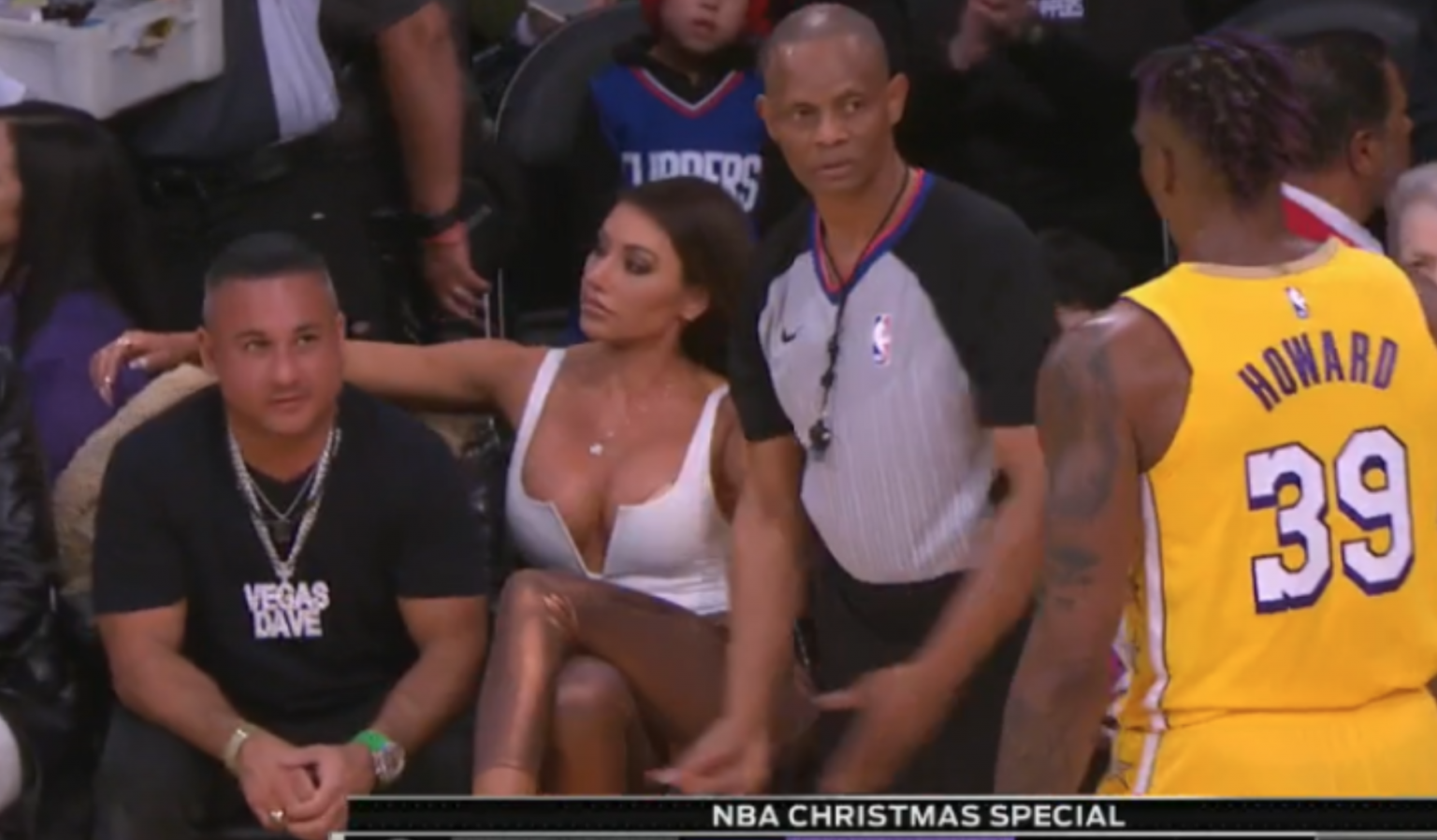 Look Half Naked Holly Sonders Spotted Courtside At Lakers Game With New Babefriend Vegas Dave