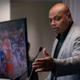 NBA: Philadelphia 76ers-Barkley Statue