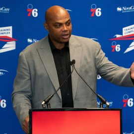 NBA: Philadelphia 76ers-Barkley Statue