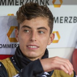 Kai Havertz (GER, 23) auf der Auswechselbank; Porträt, Einzelbild