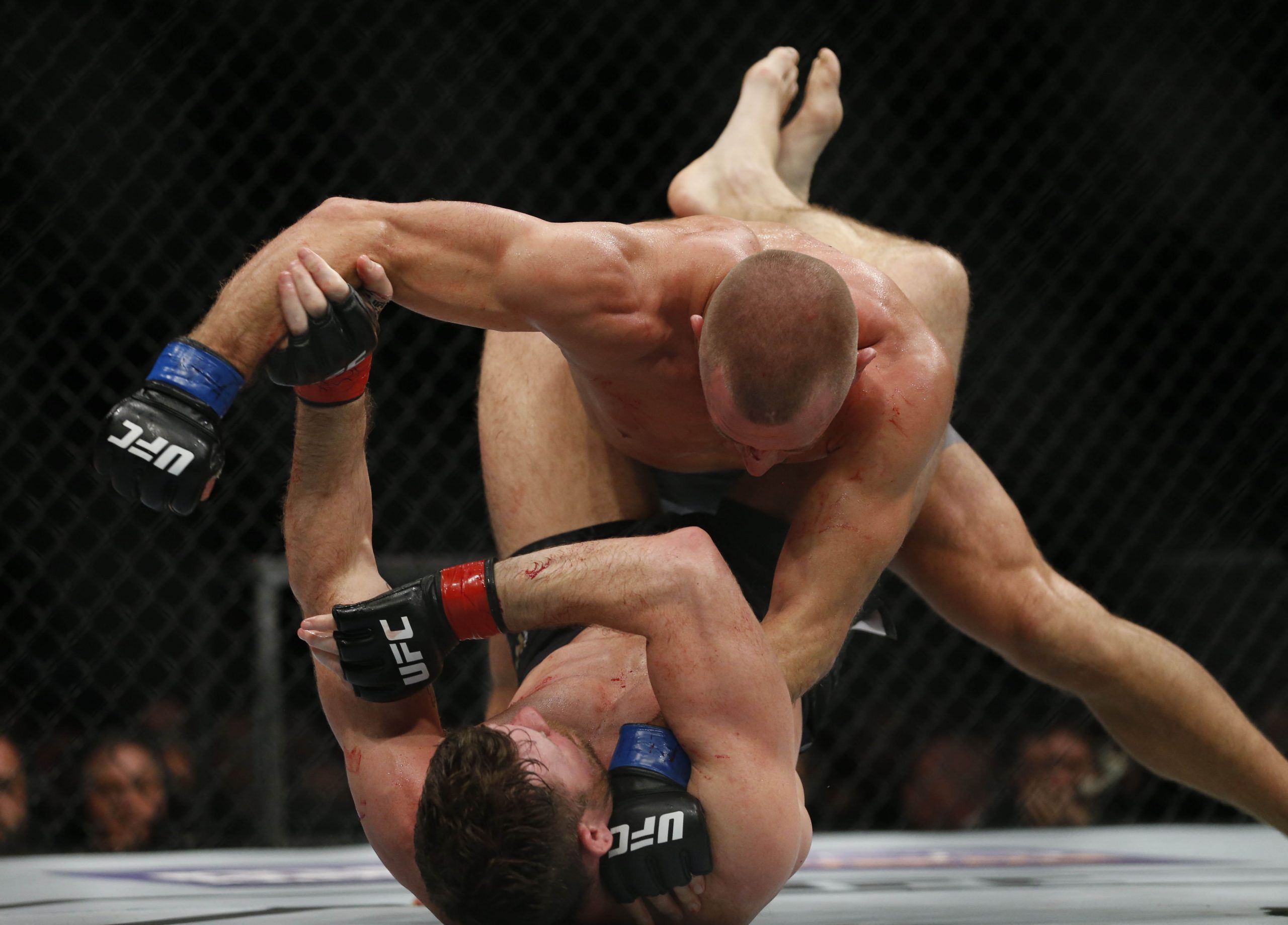 MMA: UFC 217-Bisping vs St-Pierre