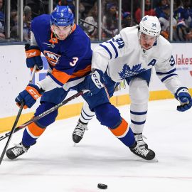 NHL: Toronto Maple Leafs at New York Islanders