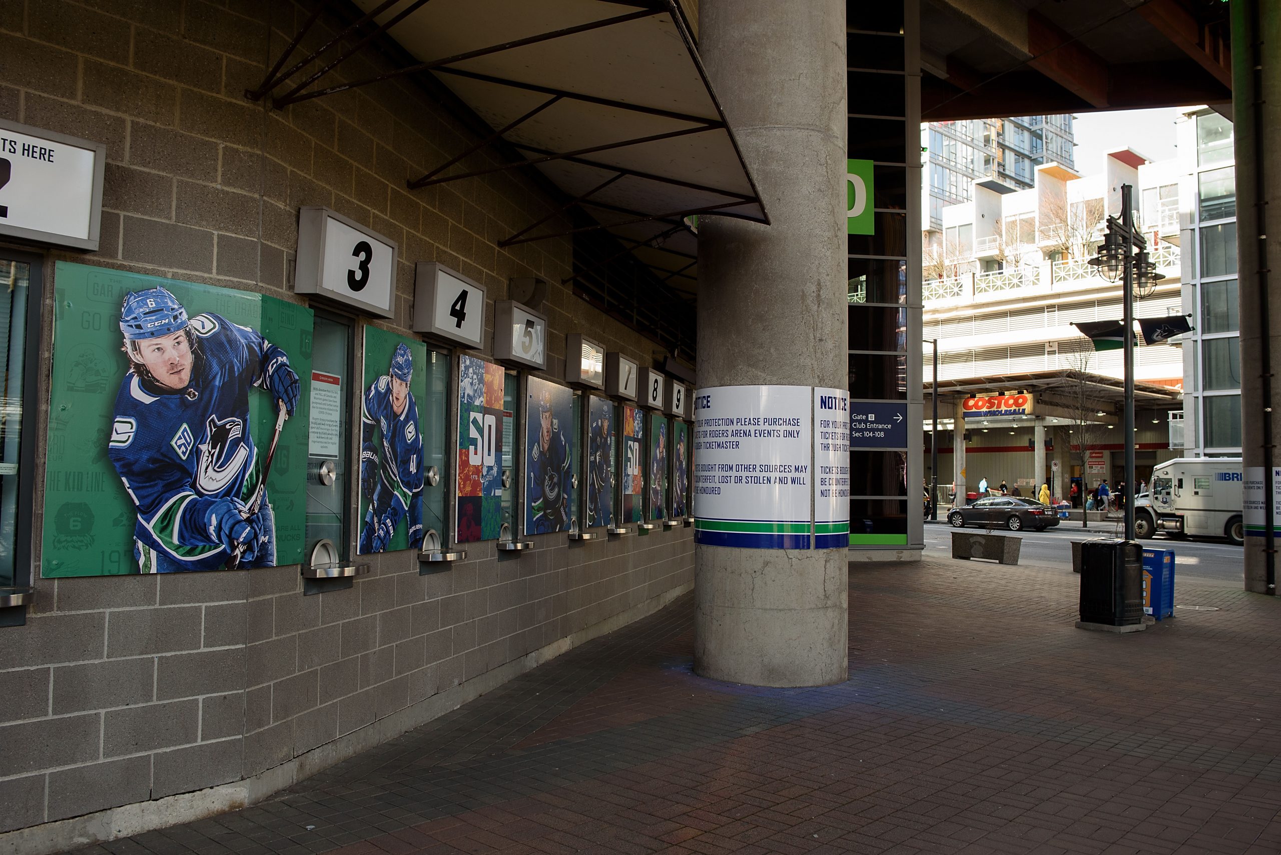 NHL: Winnipeg Jets at Vancouver Canucks