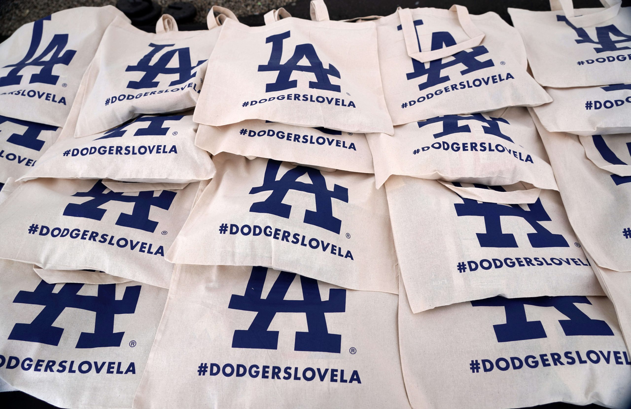 MLB: Coronavirus-Los Angeles Dodgers Relief Effort