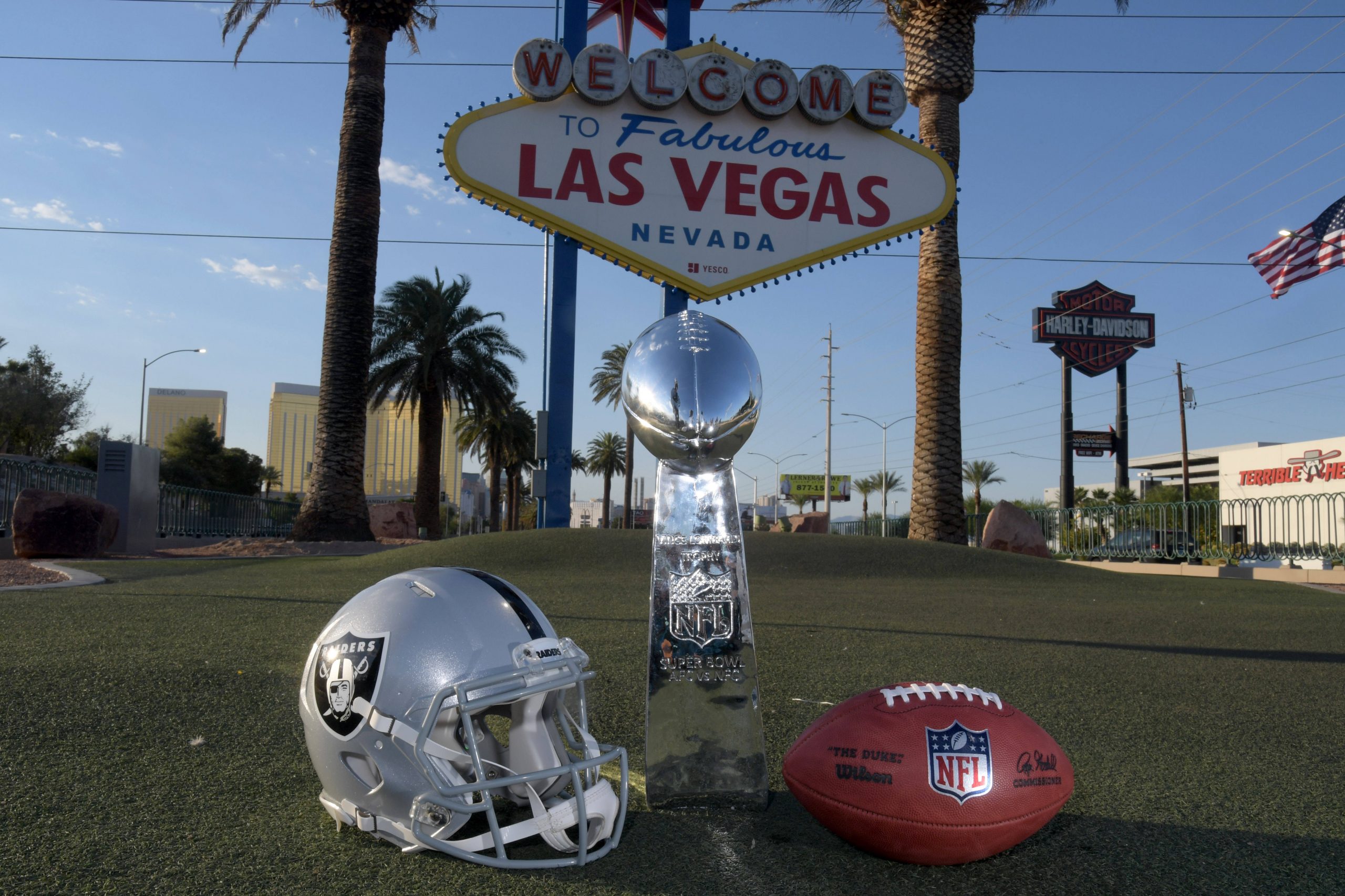NFL: Raiders Relocate to Las Vegas