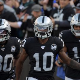NFL: Tennessee Titans at Oakland Raiders