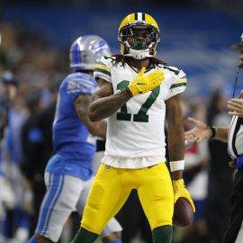 NFL: Green Bay Packers at Detroit Lions