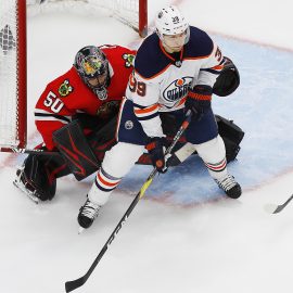 NHL: Western Conference Qualifications-Edmonton Oilers at Chicago Blackhawks