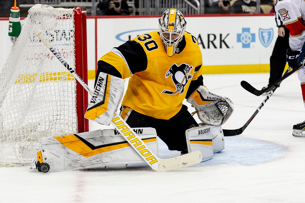 Pittsburgh Penguins goaltender Matt Murray (30)