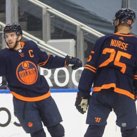 Oilers beat Jets