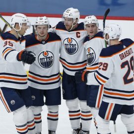 Oilers beat Jets 4 17 21
