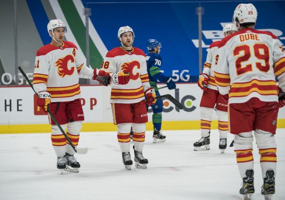 NHL: Calgary Flames at Vancouver Canucks