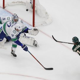 NHL: Western Conference Qualifications-Vancouver Canucks at Minnesota Wild