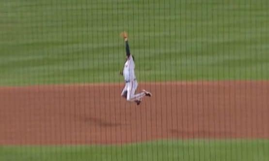 Wilmer Flores Leaping Catch