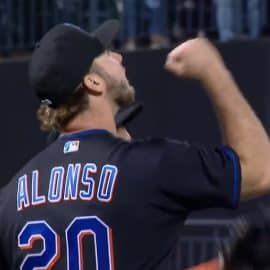 Alonso Fist Pump