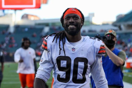 Jadeveon Clowney Sent Home from Cleveland Browns After Critical Comments