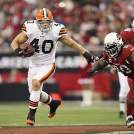 Former NFL Running Back Peyton Hillis Is In ICU Following Swimming Accident