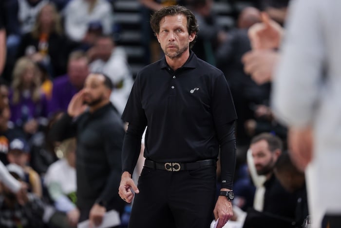 Quin Snyder on the sidelines as a head coach.