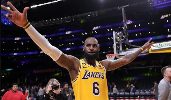 LeBron James Breaks Record, Becomes NBA All-Time Scoring Leader