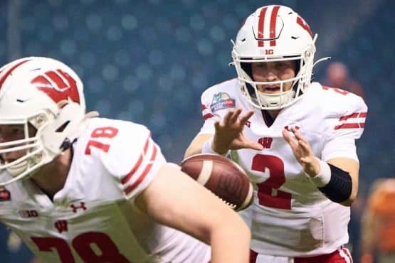 wisconsin stocking up on qbs (1)