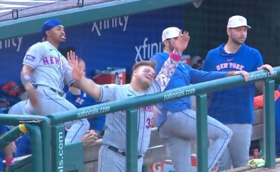 Mets Celebrate Dugout