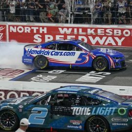 larson burnout after all star rce win at n wilkesboro (1)