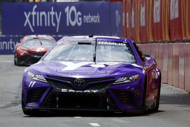 Denny Hamlin wins pole for NASCAR Cup Series' first street race in downtown  Chicago
