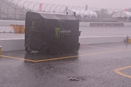 nascar crayon 301 rained out at new hampshire (1)