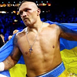 Usyk-GettyImages-1416066647