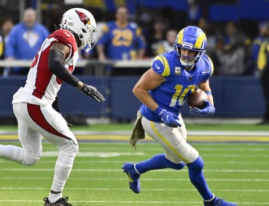 Los Angeles Rams wide receiver Cooper Kupp (10) runs the ball