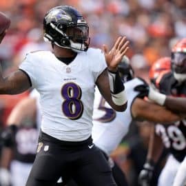 Baltimore Ravens quarterback Lamar Jackson (8) throws in the first quarter of a Week 2