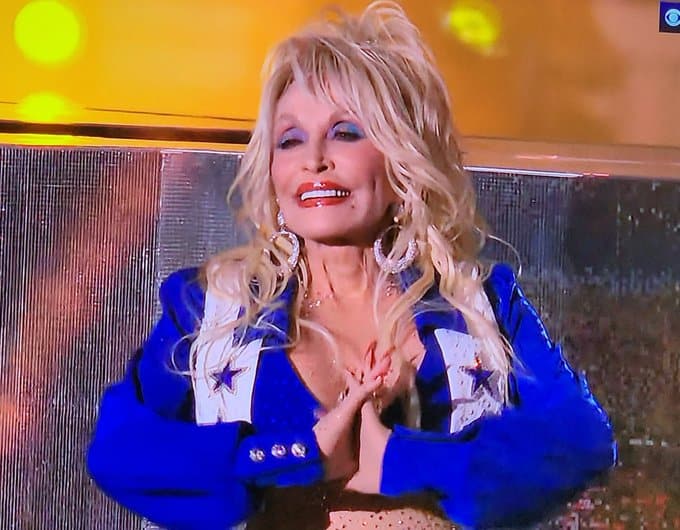 NFL Fans React To Dolly Parton's Halftime Performance