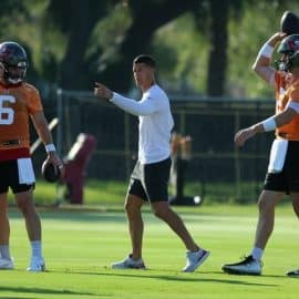 dave canales with bucs qbs (1)