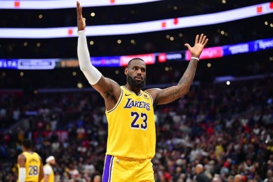 Los Angeles Lakers forward LeBron James (23) celebrates the victory