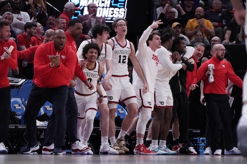 Dayton Flyers celebrate during the second half