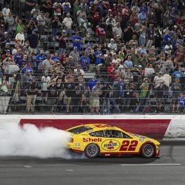 joey logano burns out at all star race (1)