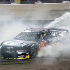 ryan blaney burns out at iowa (1)