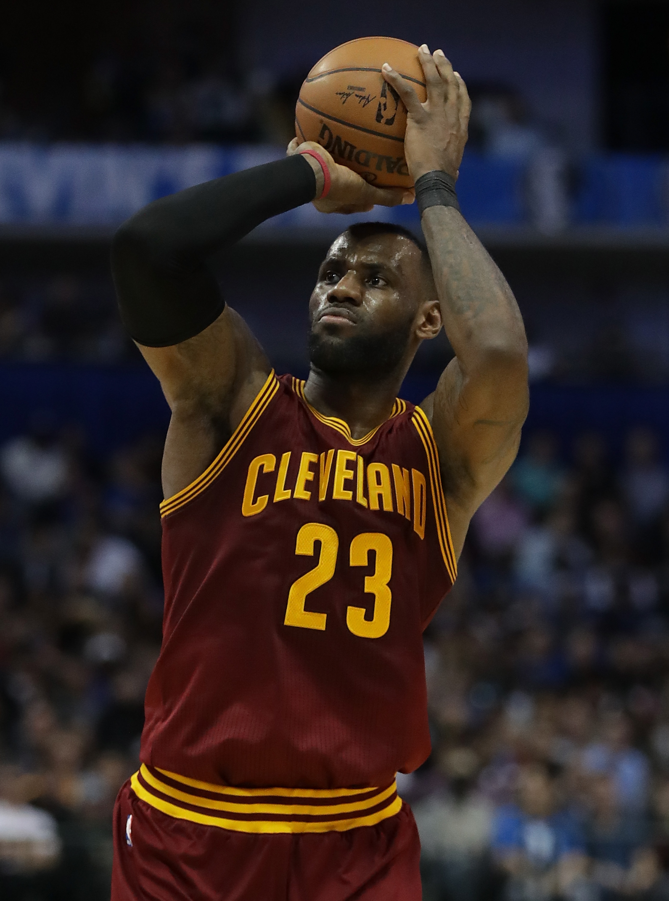 LeBron James hits incredible fadeaway 3-pointer to force OT (VIDEO ...