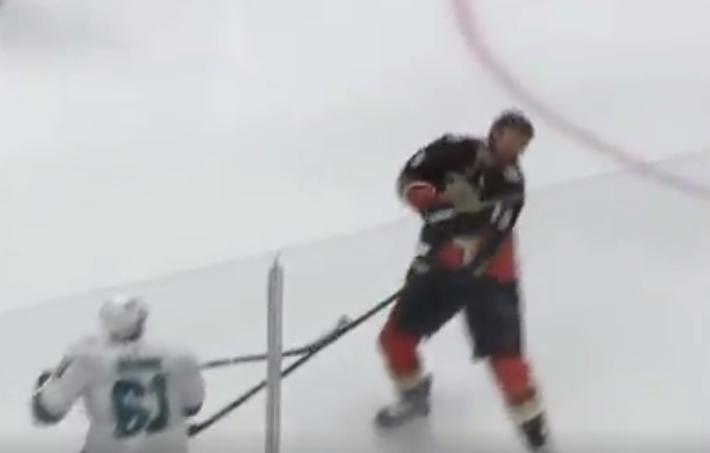 Ryan Getzlaf drilled in face by puck, somehow stays in game | The ...