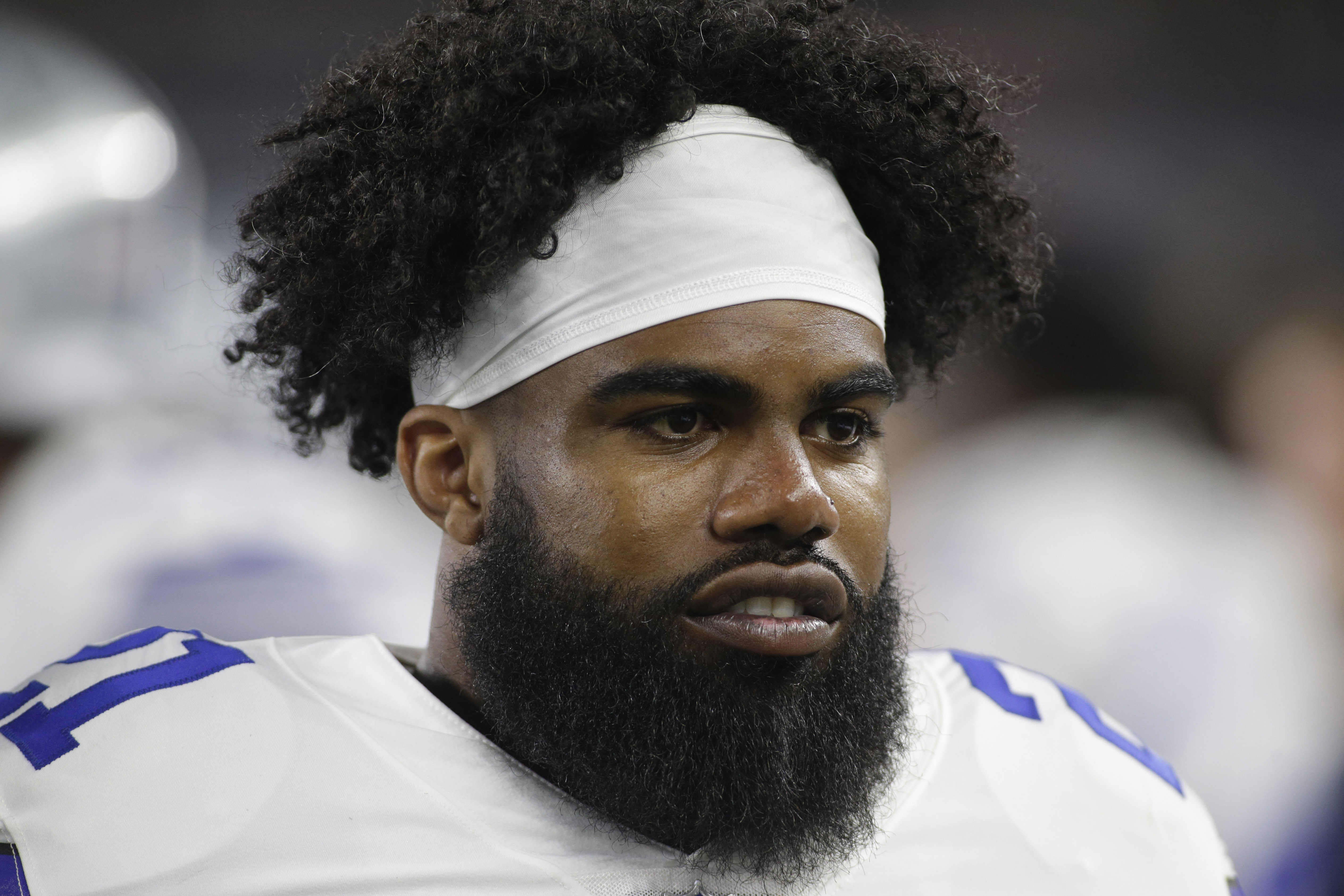 Ezekiel Elliott has fitting reaction to Adrian Peterson’s Redskins ...